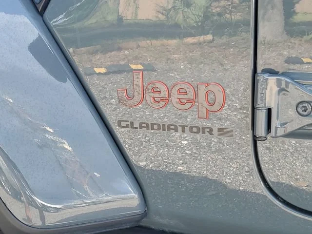 Used 2025 Anvil Clearcoat Jeep Mojave image 33