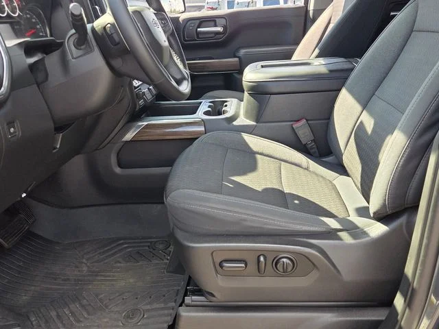 Used 2020 Gray Chevrolet RST image 6