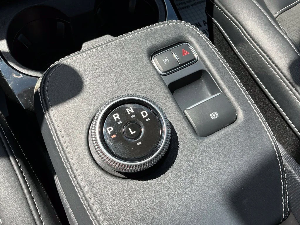 Used 2023 White Ford GT image 29