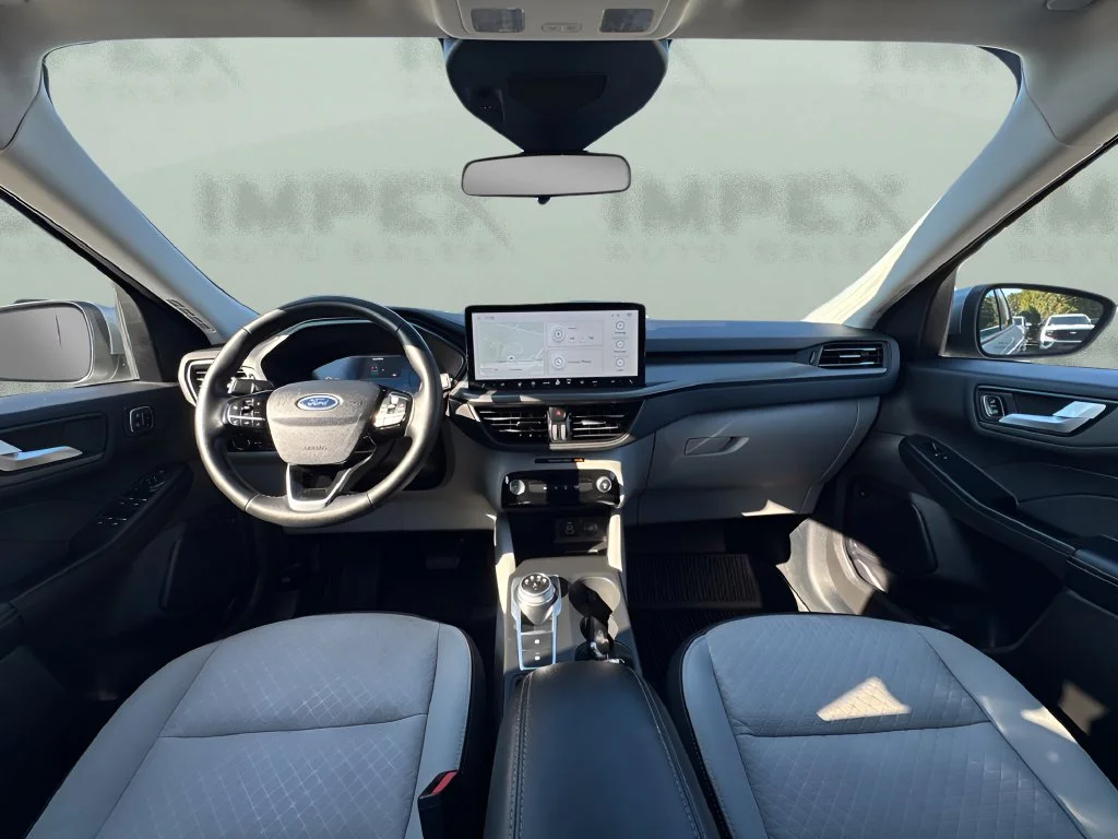 Used 2024 Silver Ford Active image 12