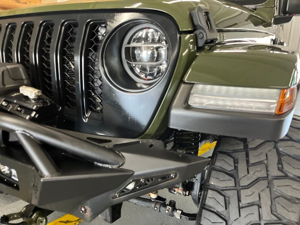 Used 2021 Green Clearcoat Jeep Overland image 11