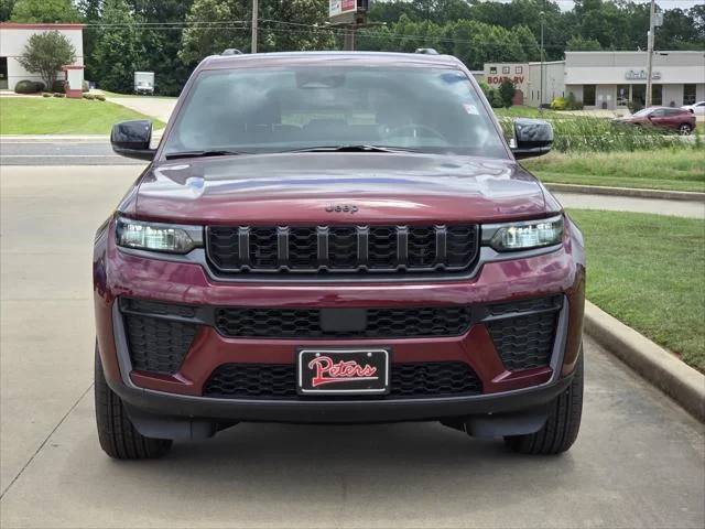 New 2026 Velvet Red Pearl-Coat Exterior Paint Jeep Altitude image 2