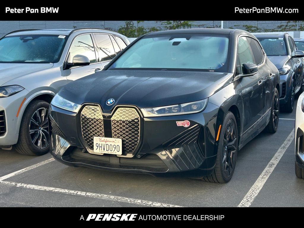 2023 BMW iX M60's photo