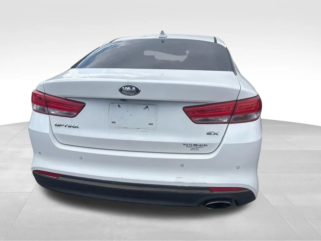 Used 2018 White Kia EX image 10
