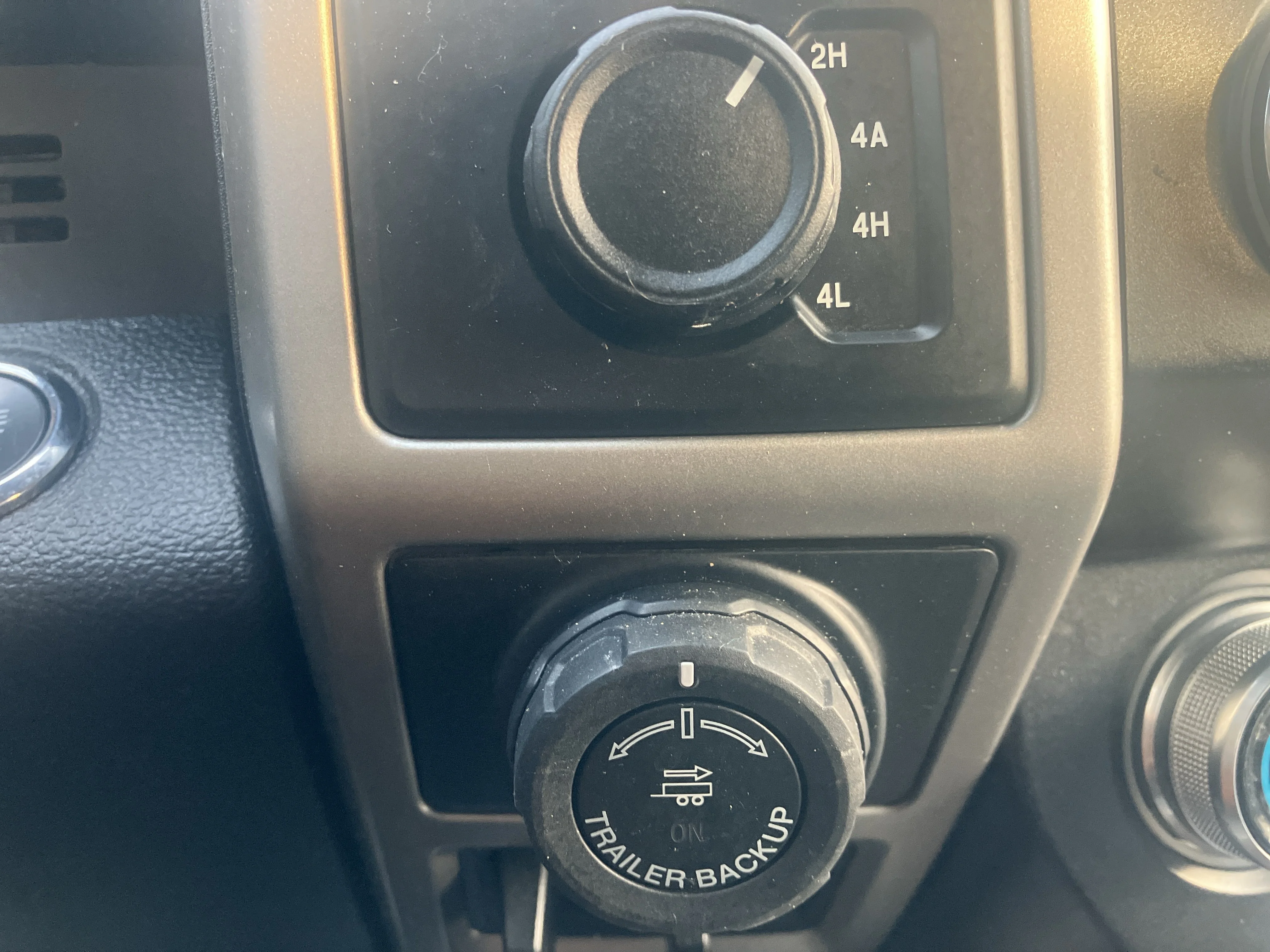 Used 2019 Red Ford LARIAT image 27