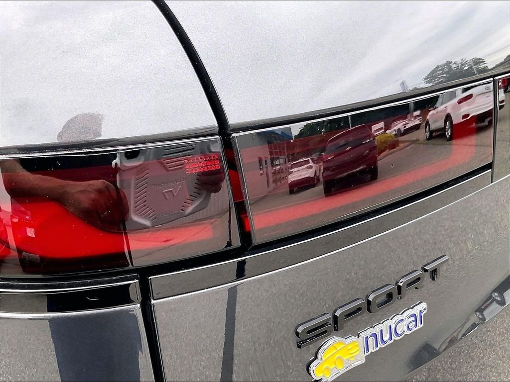 Used 2023 Gray Land Rover SE image 29