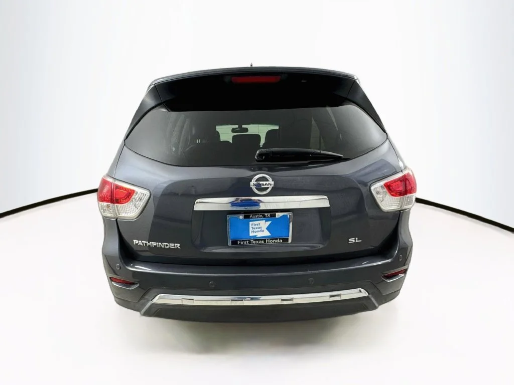 Used 2013 Dark Slate Nissan SL image 7