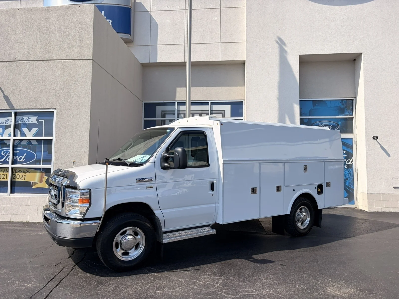 Used 2013 White Ford  image 4