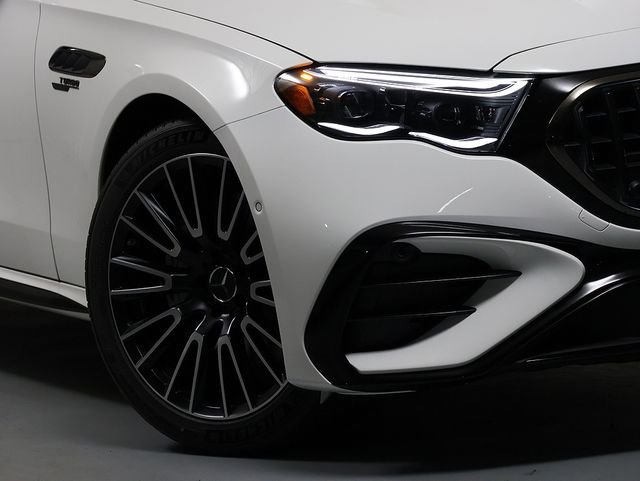 New 2026 Polar White Mercedes-Benz AMG® E 53 E 4MATIC+ Sedan image 3