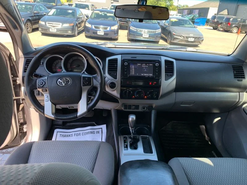 Used 2015 Gray Toyota Pickup 4D 6 ft image 22