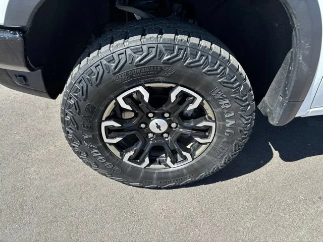 Used 2023 SUMMIT WHITE Chevrolet ZR2 image 10