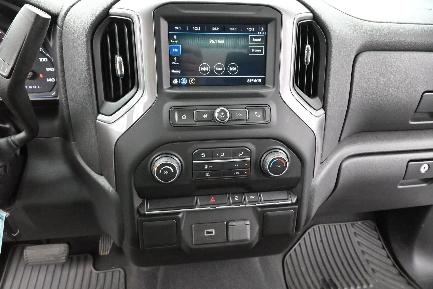 Used 2019 SUMMIT WHITE Chevrolet Custom image 18