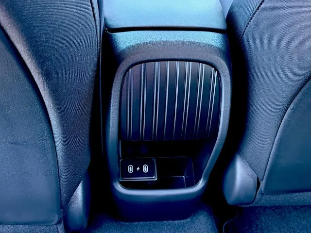 Used 2027 Green Hyundai SE image 18