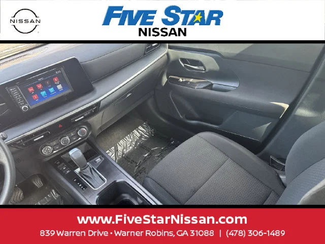 Used 2025 Gray Nissan S image 7
