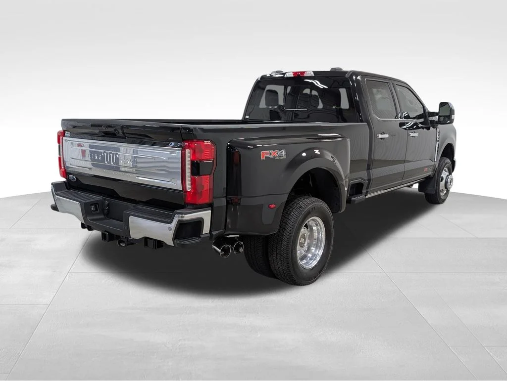 New 2026 Agate Black Metallic Ford F-350® King Ranch® image 25