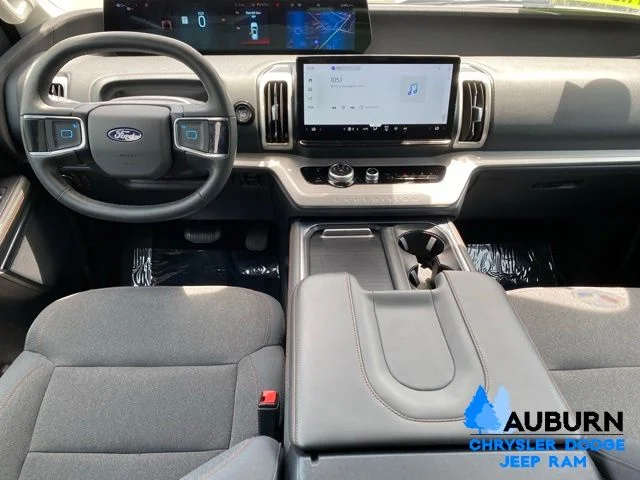 Used 2025 Gray Ford Active image 34