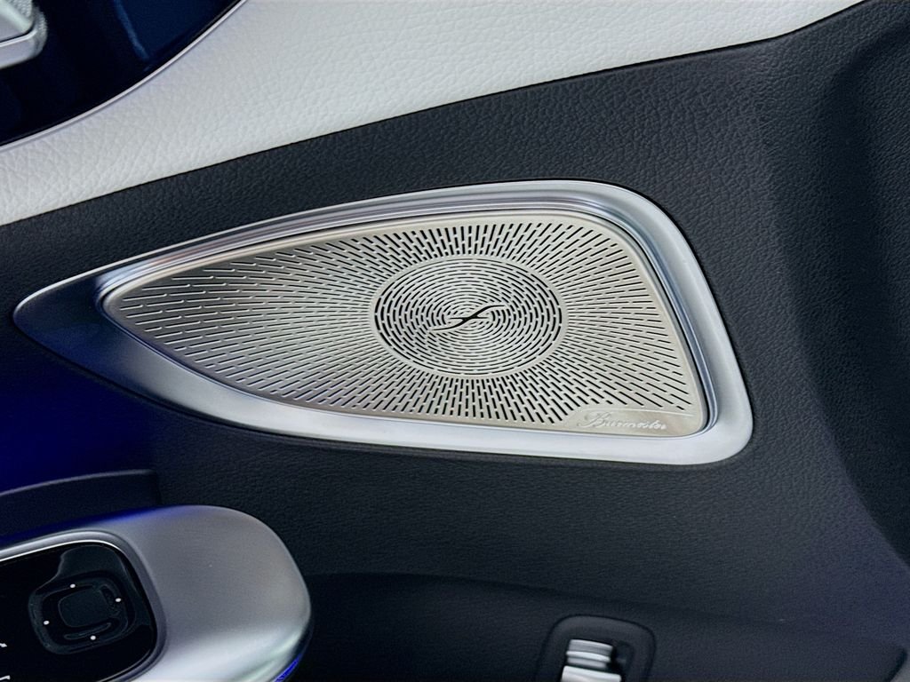 2025 Mercedes-Benz C-Class Sedan C 300 - Photo 19