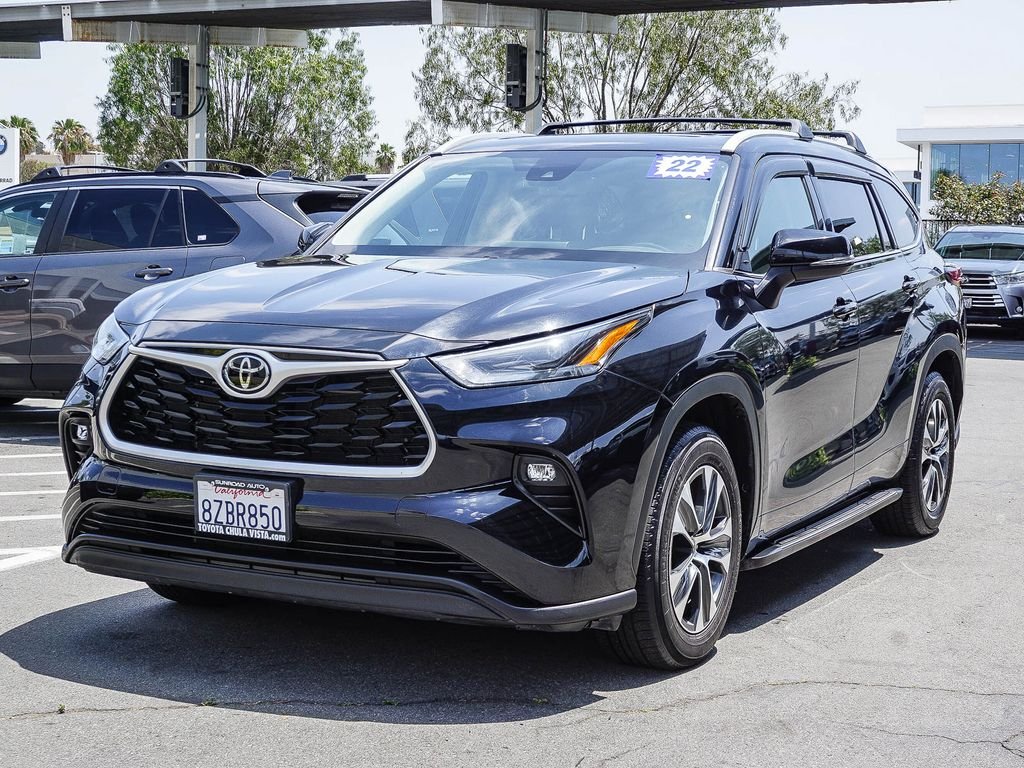 Used 2022 Black Toyota XLE image 3