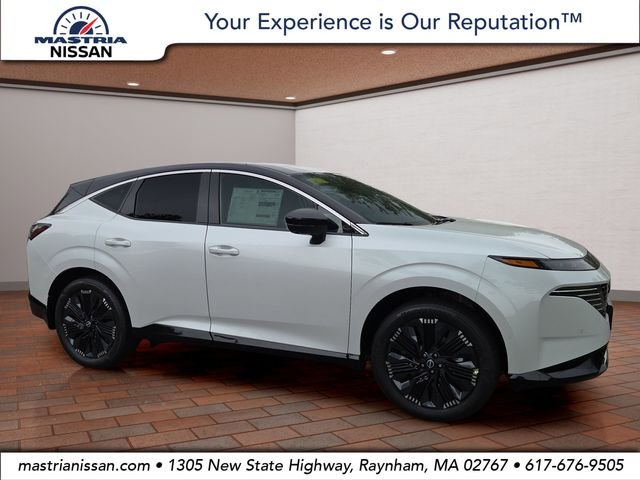 New 2026 Everest White Pearl TriCoat / Super Black Two-tone Nissan Platinum image 1