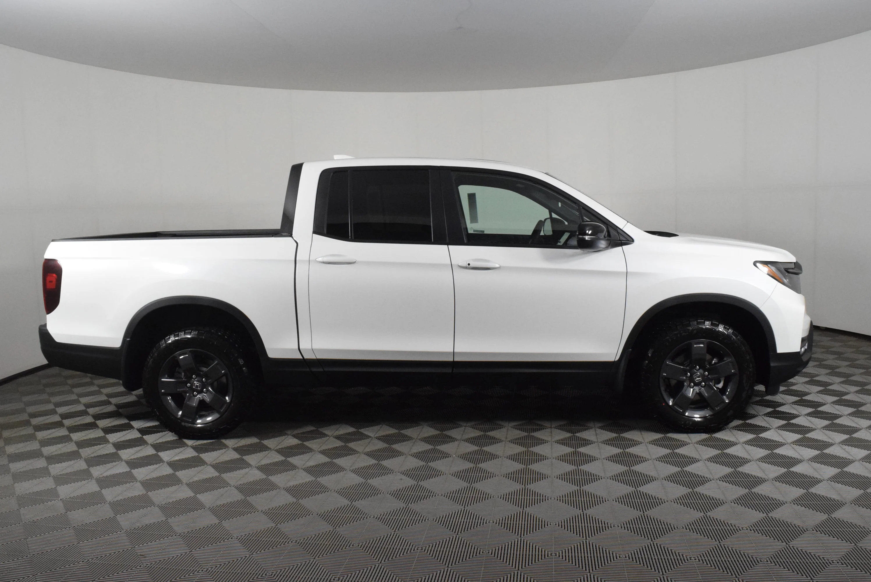 New 2026 Platinum White Pearl Honda TrailSport image 5