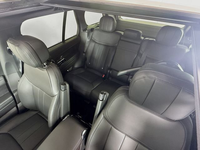 New 2026 Carpathian Grey Land Rover SE image 14