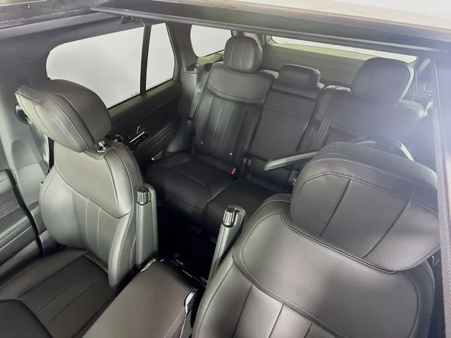 New 2026 Carpathian Grey Land Rover SE image 14