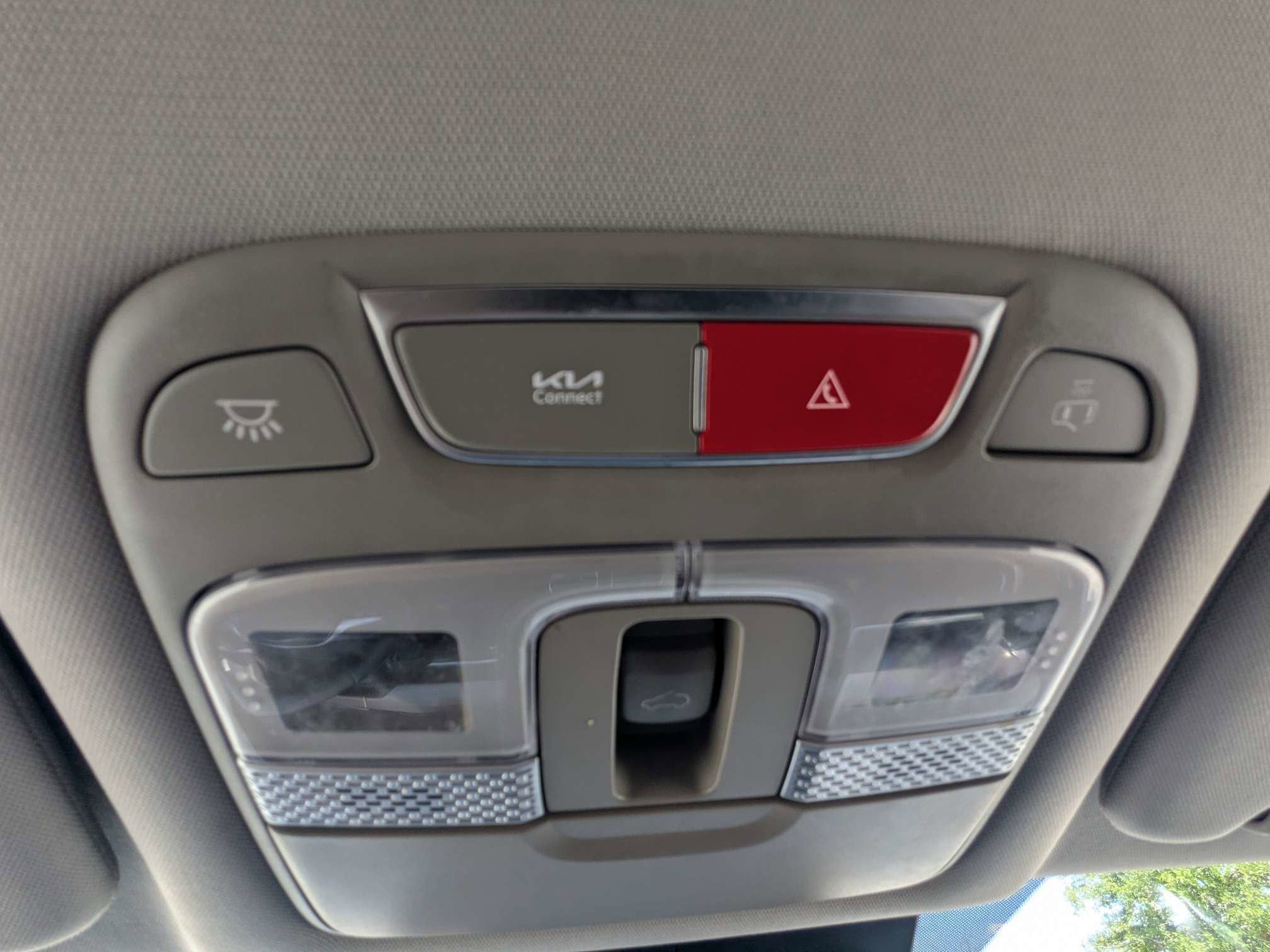 Certified Used 2025 Everlasting Silver Kia S image 32