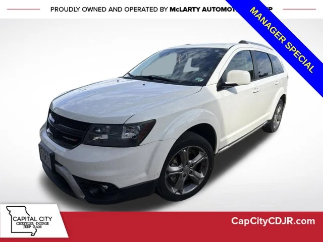 Used 2017 White Dodge Crossroad image 1