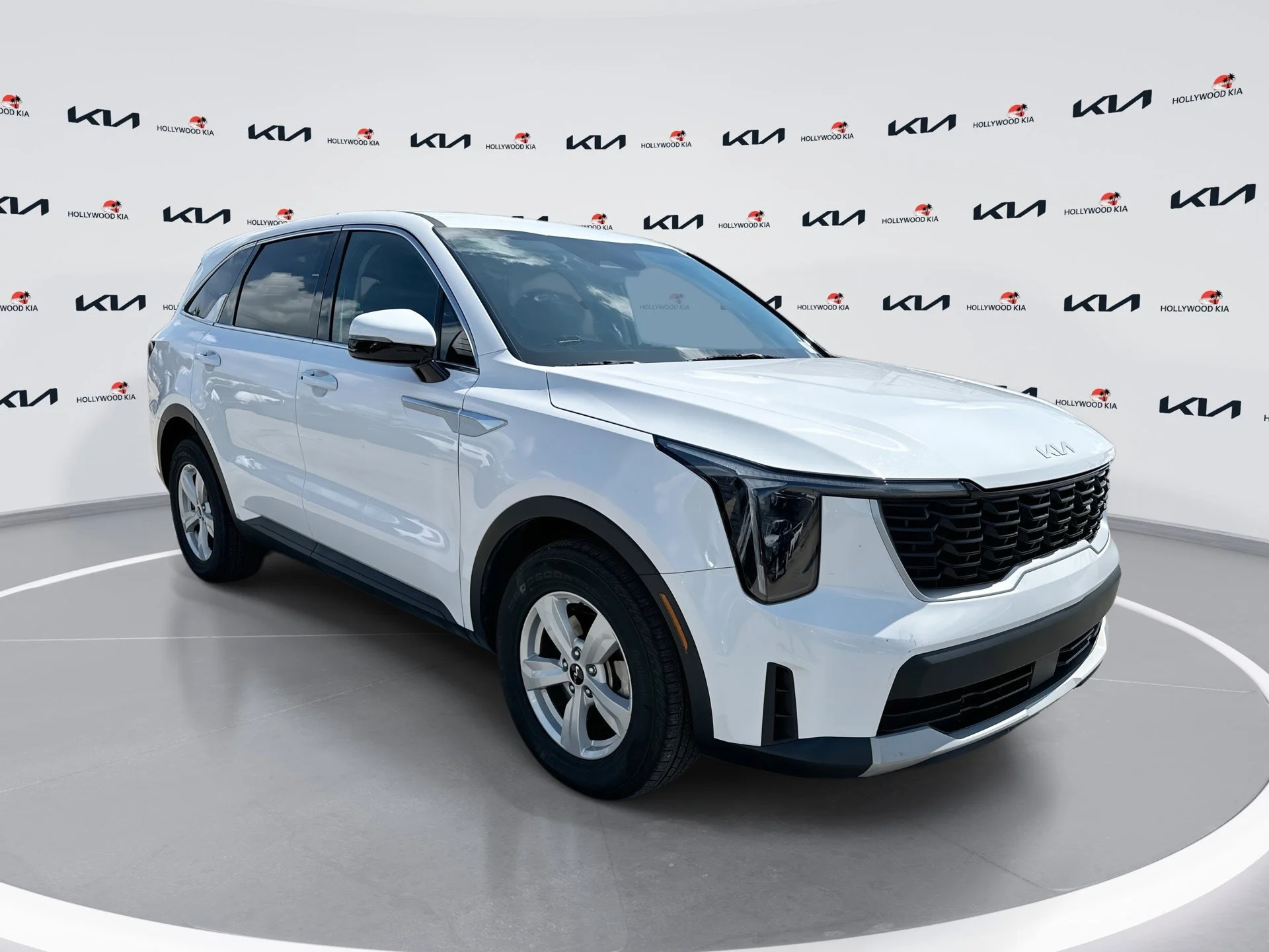 2025 Kia Sorento LX AT's photo