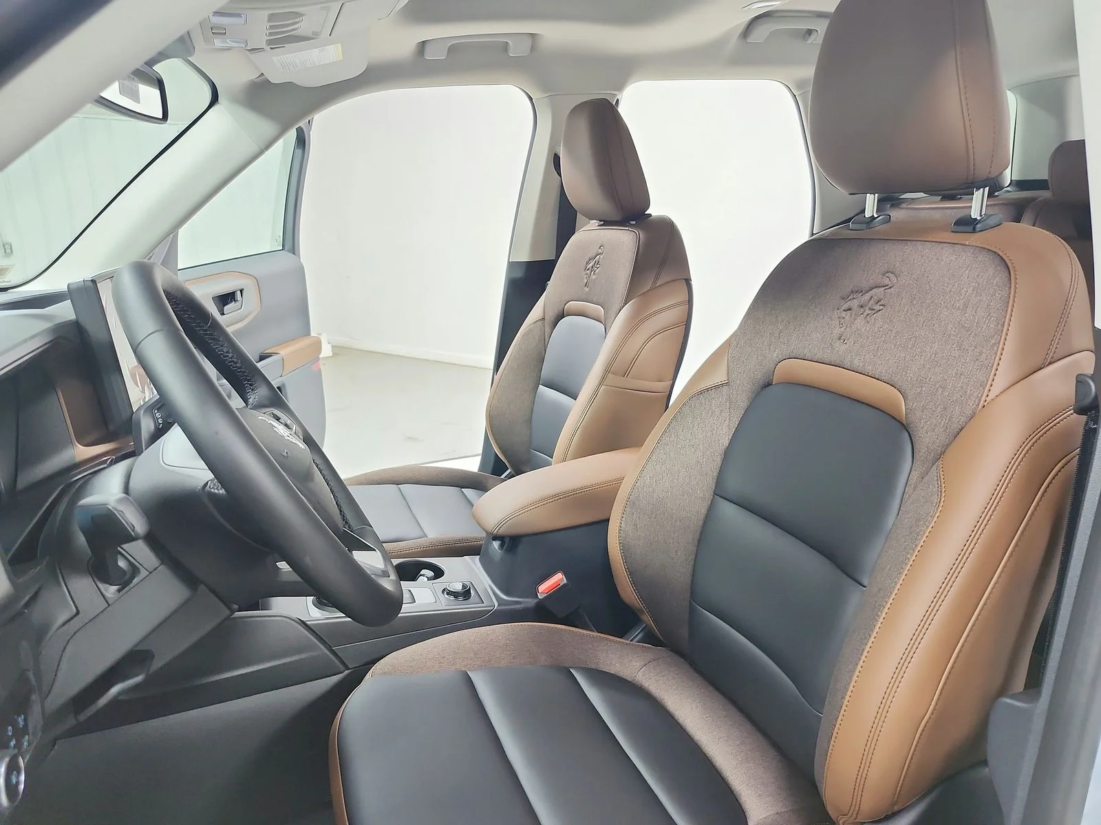 New 2026 Space White Metallic Ford Outer Banks® image 19