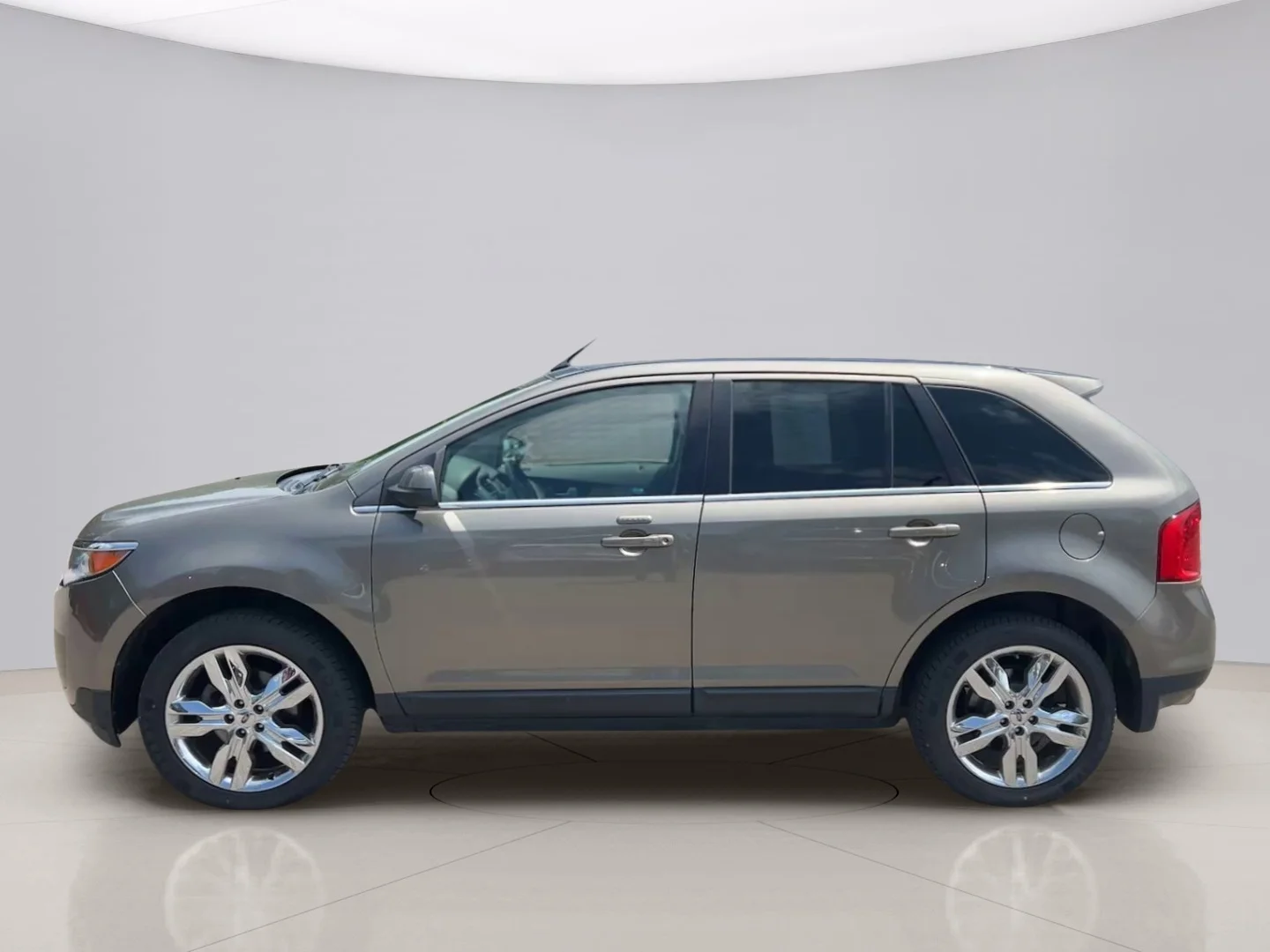 Used 2013 Brown Ford LIMITED image 3