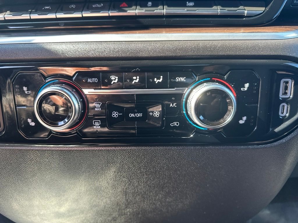 2025 GMC Sierra 1500 SLT - Photo 19