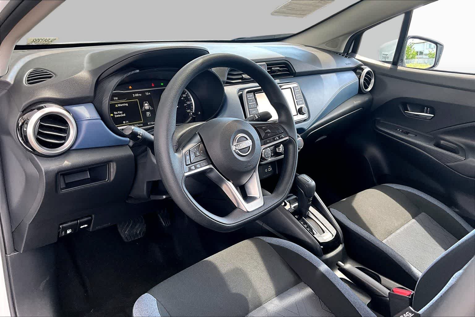 2025 Nissan Versa Sedan SV - Photo 17