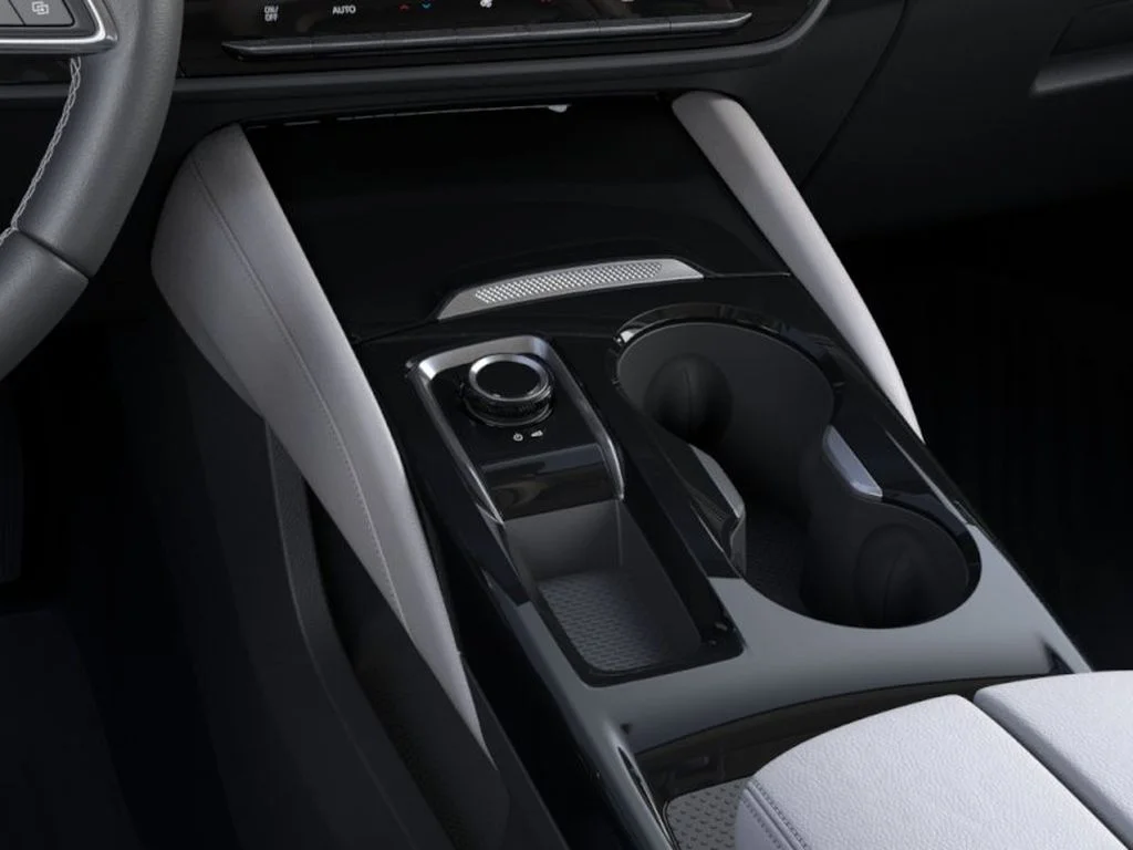 New 2026 Iridescent White Tricoat Buick Avenir image 23