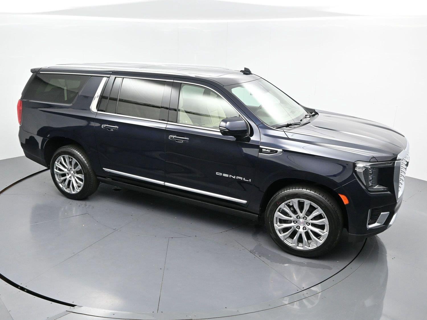Used 2023 MIDNIGHT BLUE METALLIC GMC Denali image 45