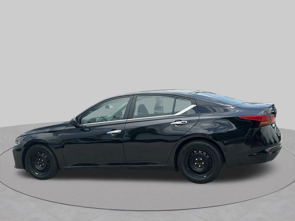 Used 2024 Black Nissan 2.5 S image 4