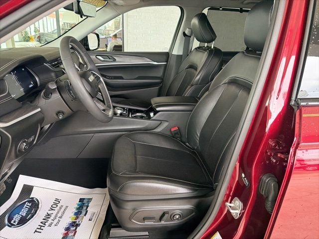 Used 2023 Red Jeep Limited image 15
