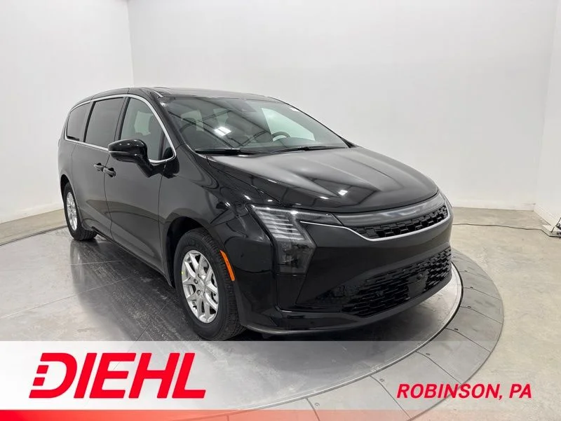 2027 Chrysler Pacifica Select's photo