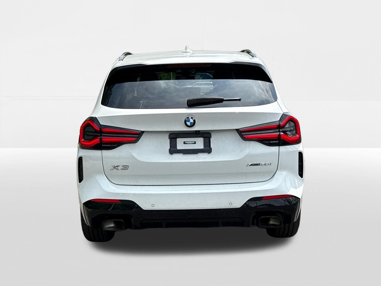 Used 2023 Alpine White BMW xDrive30i image 6