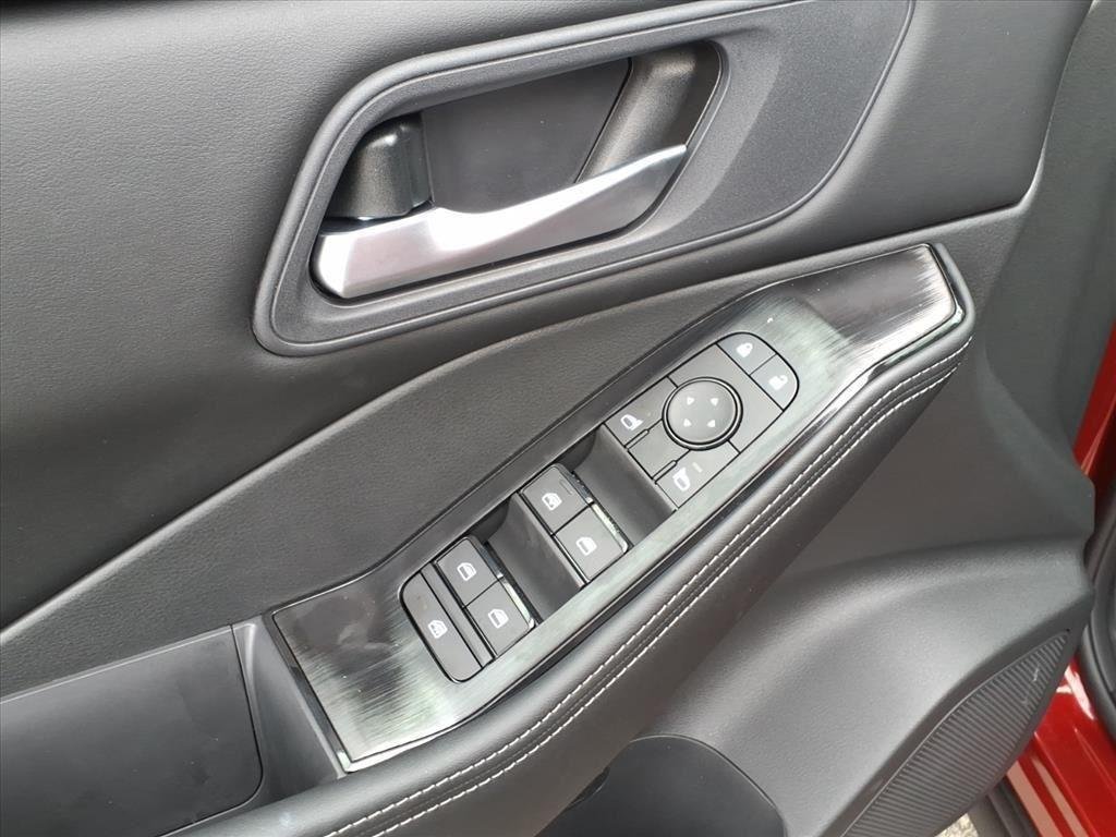 New 2026 Everest White Pearl TriCoat Nissan Platinum image 11