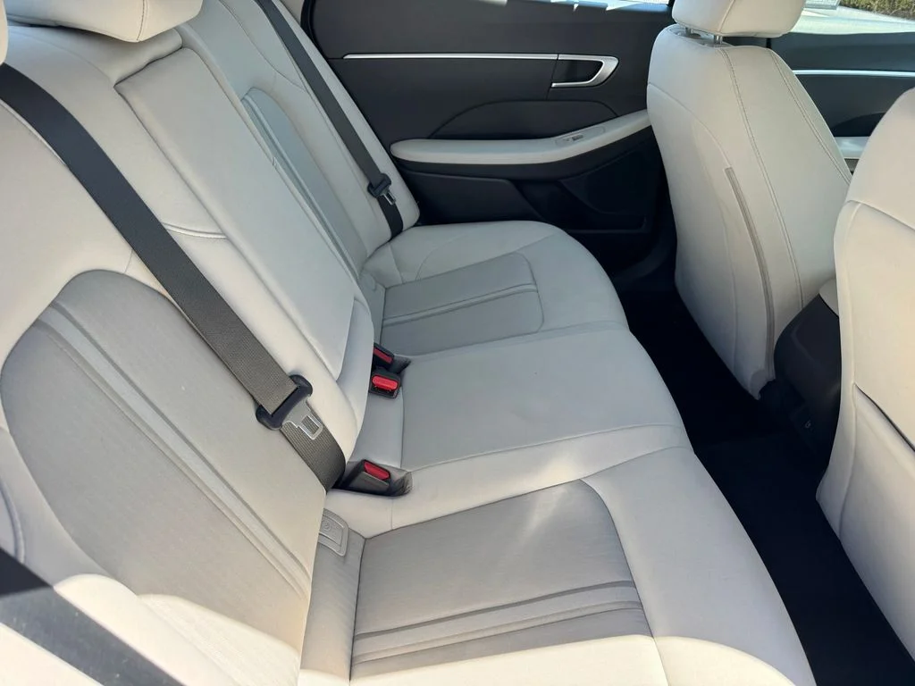 Used 2025 Red Hyundai SEL image 8