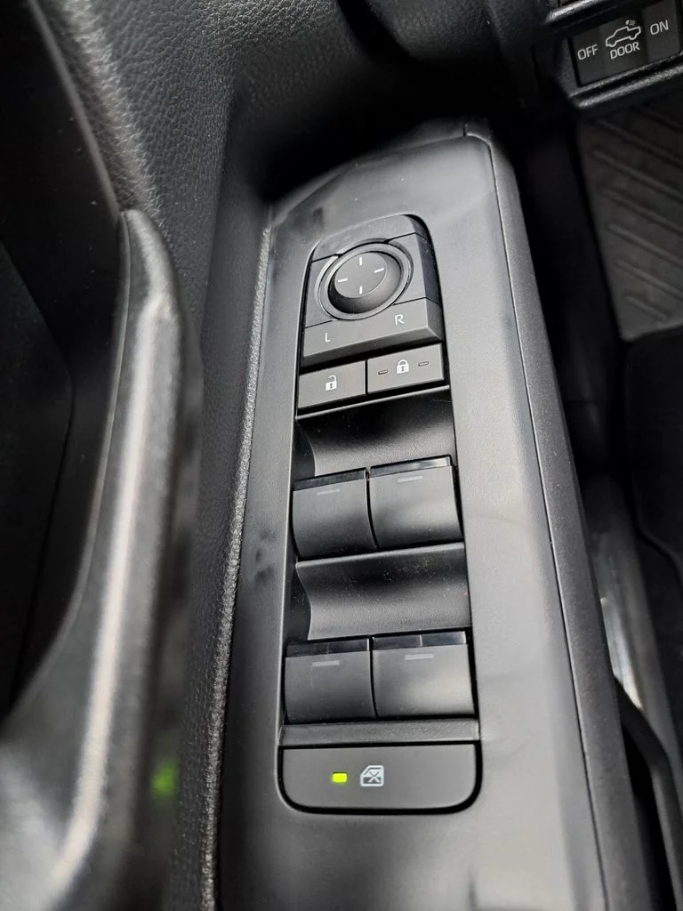 2026 Toyota Tacoma SR5 - Photo 16