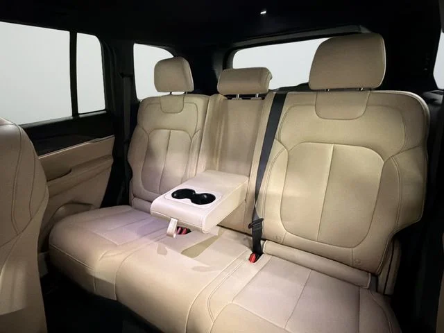 Used 2023 White Jeep Limited image 44