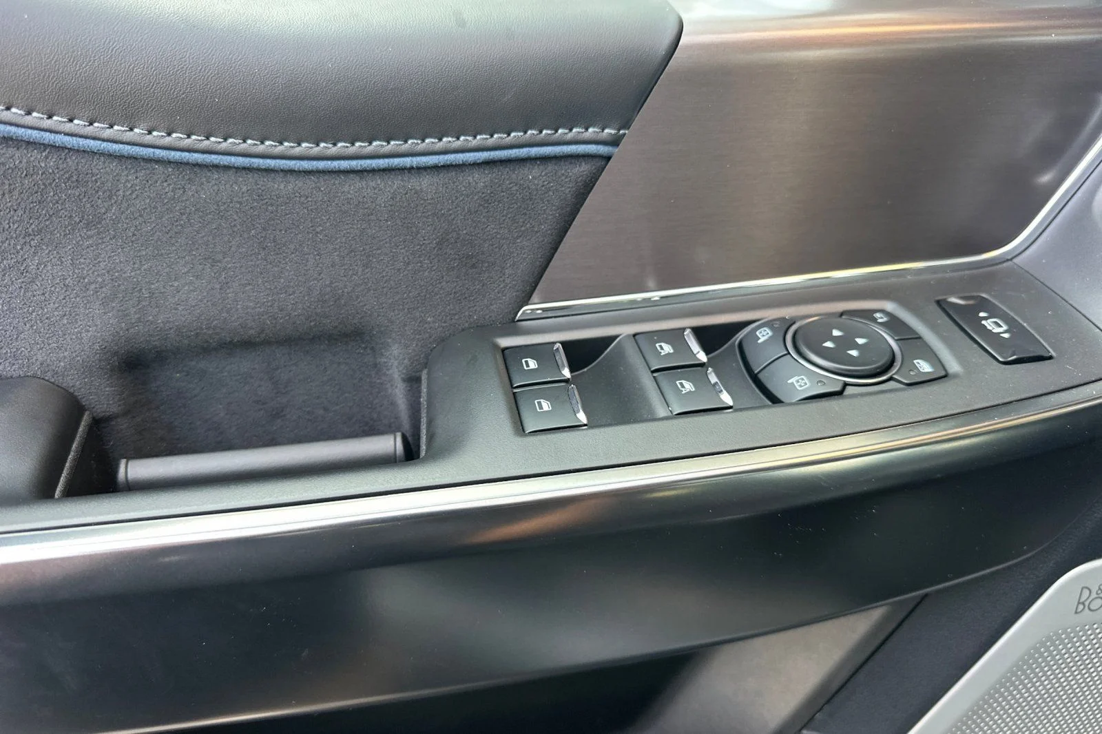 New 2026 Glacier Gray Metallic Tri-Coat Ford F-350® Platinum® image 10
