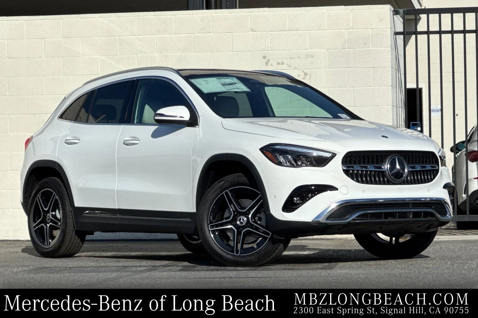 New 2026 Polar White Mercedes-Benz GLA 250 image 1