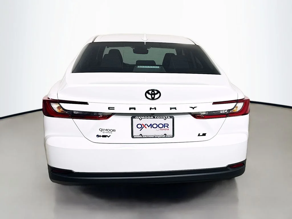 2026 Toyota Camry LE - Photo 6