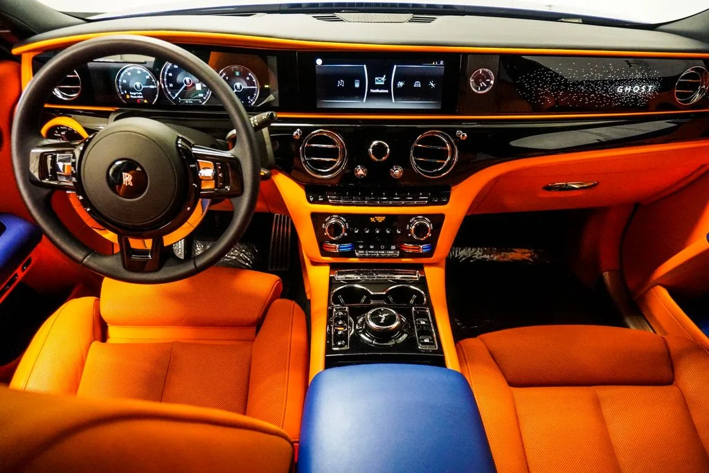 Used 2024 Blue Rolls-Royce Base image 17