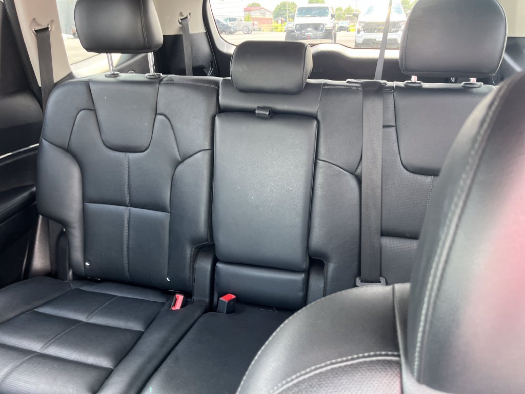Used 2022 White Kia SX image 13