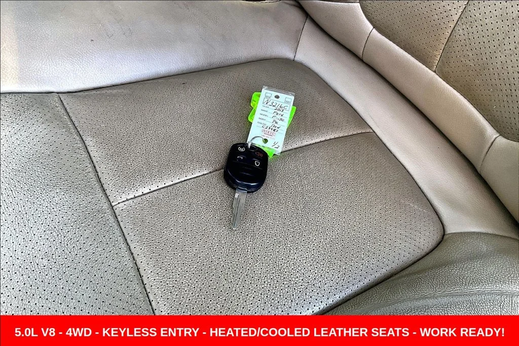 Used 2013  Ford Lariat image 40