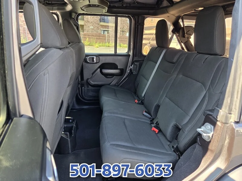 Used 2018 Crystal Metallic JEEP SPORT S 4X4 image 10